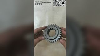 HD700-7 掘削機スイング 1 段階スイング ドライブ掘削機のスペアパーツのための太陽歯車ピニオン